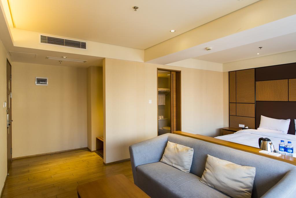 Ji Hotel Shanghai Lujiazui Exterior photo